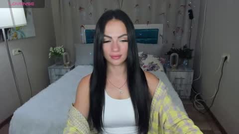 Karolina online show from 07-06-26, 05:37