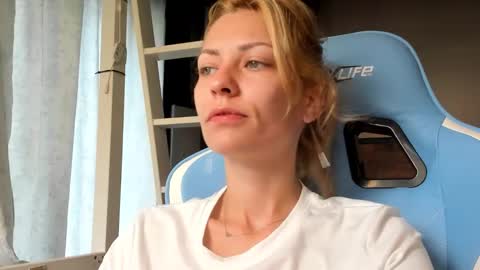 karoline121 online show from 09-11-25, 07:30