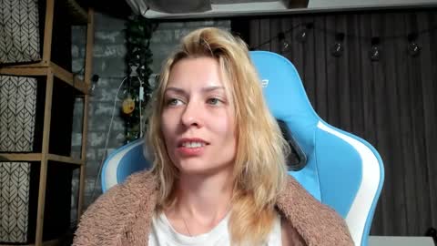 karoline121 online show from 09-17-25, 08:54