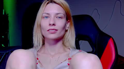 karoline121 online show from 10-05-25, 09:13