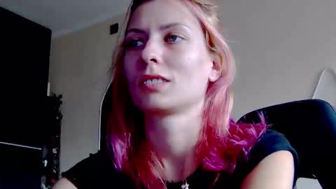 karoline121 online show from 10-18-25, 11:00