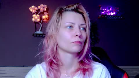 karoline121 online show from 12-01-25, 02:11