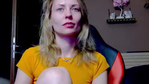 karoline121 online show from 12-13-25, 09:31