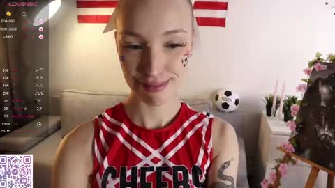 Karoline online show from 06-30-26, 10:44