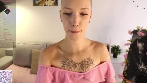 Karoline online show from 07-23-26, 10:08