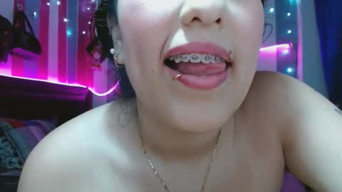 karoline_lov2 online show from 12-15-25, 10:47