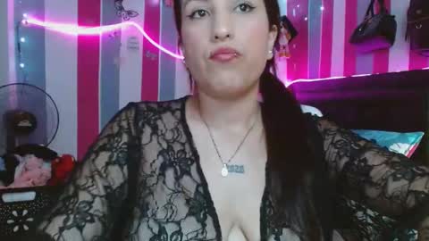 karoline_lovex online show from 11-17-25, 04:24