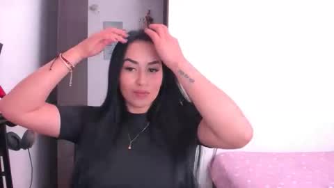 Snapshot of karolinebeatiful chatting on 02-04-26, 02:23 Karoline online show from 02-04-26, 02:23