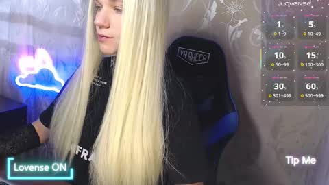 Caroline Fox online show from 03-14-26, 09:04
