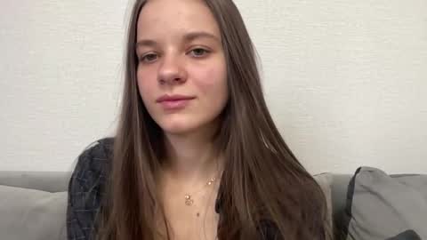 Lia online show from 04-15-26, 03:52