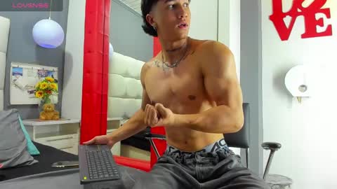 Snapshot of karybig3 chatting on 02-19-25, 09:39 ---Kary--- online show from 02-19-25, 09:39