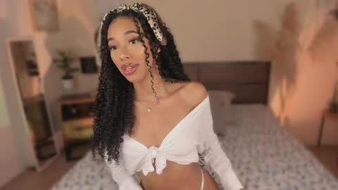 Snapshot of karymoon chatting on 05-15-26, 10:28 Kary Moon online show from 05-15-26, 10:28