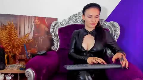 Miss K. online show from 05-26-26, 06:42