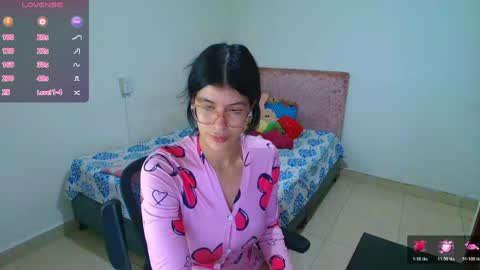 Snapshot of kassandra_0304 chatting on 04-26-26, 01:47 Kassandra online show from 04-26-26, 01:47