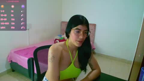 Snapshot of kassandra_0304 chatting on 05-19-26, 12:00 Kassandra online show from 05-19-26, 12:00