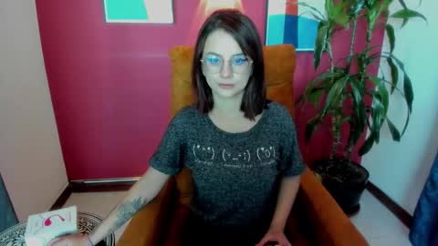 kassandra james online show from 11-15-25, 12:23