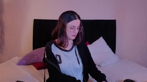 kassandra james online show from 01-17-26, 12:54