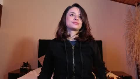 kassandra james online show from 04-06-26, 12:50