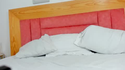 kassandra_miller online show from 07-25-26, 12:25