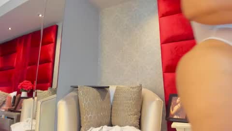 Kasandra Hall online show from 11-03-25, 02:40