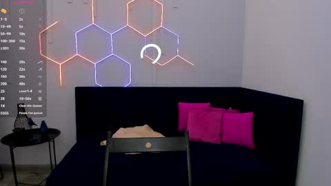 Snapshot of kat__cat chatting on 04-28-26, 02:27 kat__cat online show from 04-28-26, 02:27