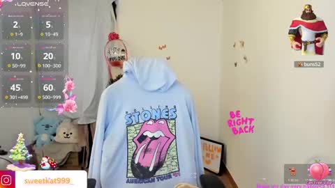 Snapshot of kat_ly_chan chatting on 12-25-24, 07:13 Kat       online show from 12-25-24, 07:13