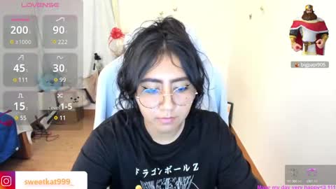 Snapshot of kat_ly_chan chatting on 02-20-25, 02:35 Kat       online show from 02-20-25, 02:35