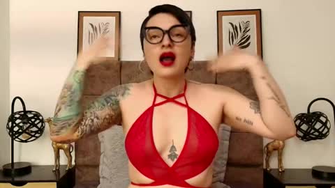 Snapshot of kat_paradisse chatting on 09-16-25, 07:15 kat paradisse online show from 09-16-25, 07:15