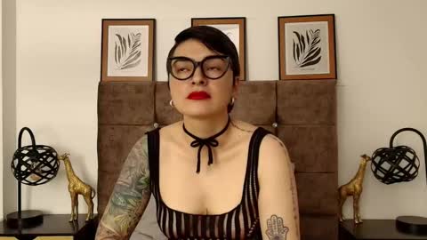 Snapshot of kat_paradisse chatting on 09-17-25, 07:26 kat paradisse online show from 09-17-25, 07:26
