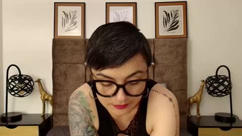 Snapshot of kat_paradisse chatting on 10-02-25, 08:27 kat paradisse online show from 10-02-25, 08:27