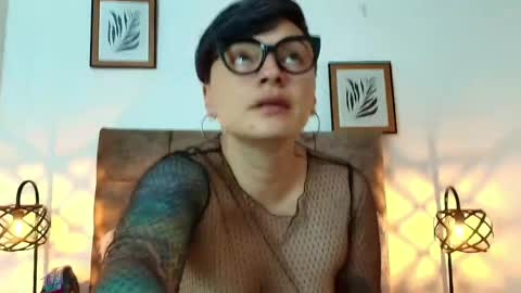 Snapshot of kat_paradisse chatting on 05-06-26, 11:59 kat paradisse online show from 05-06-26, 11:59