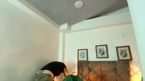 Snapshot of kat_paradisse chatting on 05-12-26, 11:51 kat paradisse online show from 05-12-26, 11:51