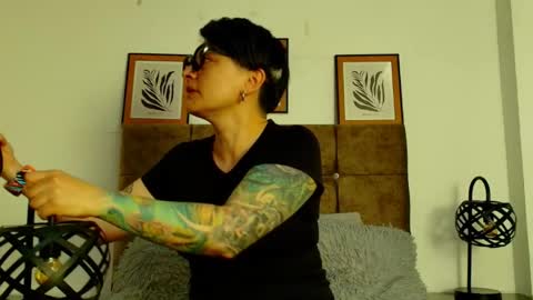 Snapshot of kat_paradisse chatting on 05-22-26, 12:00 kat paradisse online show from 05-22-26, 12:00