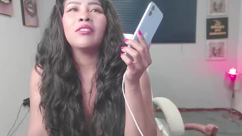 Snapshot of kataley4 chatting on 02-12-25, 02:14 kataley4 online show from 02-12-25, 02:14