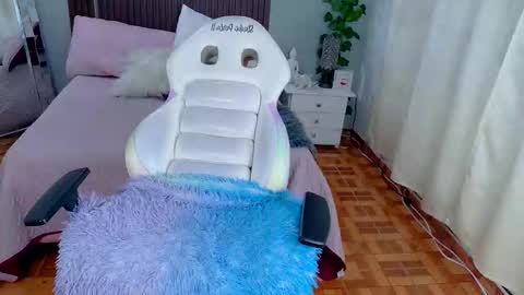 kate online show from 11-13-25, 03:33