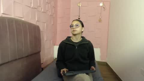 Katalina online show from 12-05-25, 02:47