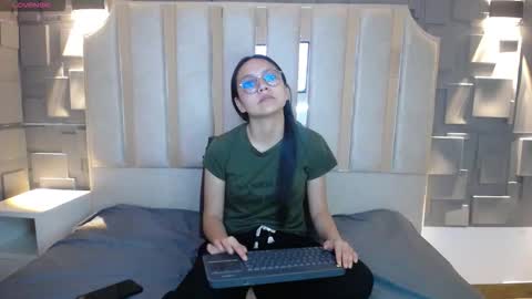 Snapshot of katalina07 chatting on 03-06-26, 02:02 Katalina online show from 03-06-26, 02:02