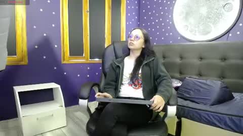 Katalina online show from 06-19-26, 03:16