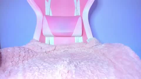 katalinaferreirax online show from 07-07-26, 12:02
