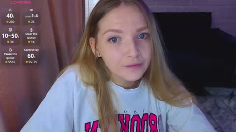 Snapshot of kate__walker chatting on 06-21-26, 06:16 Kate online show from 06-21-26, 06:16