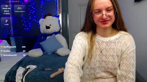 Snapshot of kate_jonson chatting on 01-09-25, 11:03 .Be kind and gentle with me and I will do my best for you. online show from 01-09-25, 11:03