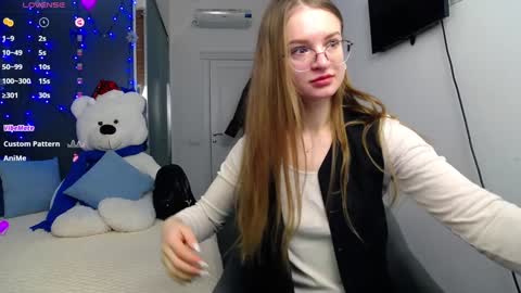 Snapshot of kate_jonson chatting on 01-17-25, 07:41 .Be kind and gentle with me and I will do my best for you. online show from 01-17-25, 07:41