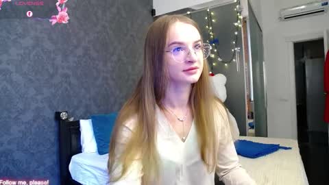 Snapshot of kate_jonson chatting on 09-25-25, 07:01 .Be kind and gentle with me and I will do my best for you. online show from 09-25-25, 07:01