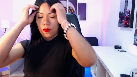 Kate  online show from 10-18-25, 11:11