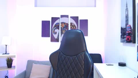 Kate  online show from 11-04-25, 10:47