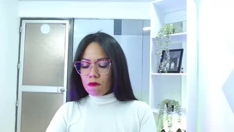 Kate  online show from 11-18-25, 07:29