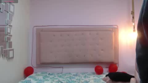 kate online show from 02-18-25, 09:43