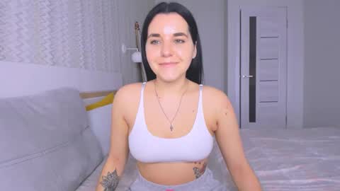 KATE online show from 02-05-25, 01:00