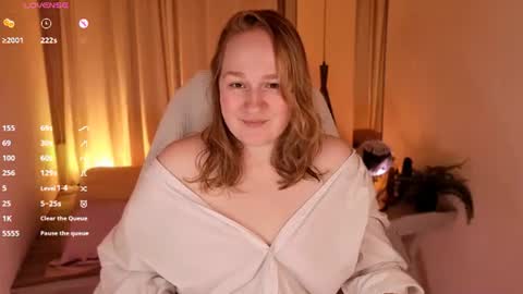 Snapshot of kate_rest chatting on 06-11-26, 01:53 Kate Follow me dear online show from 06-11-26, 01:53