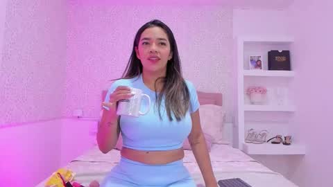 Snapshot of kateboisson chatting on 11-28-25, 09:06 Kate Boisson online show from 11-28-25, 09:06